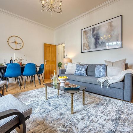 2 Bed Stunning Chic Modern Spacious Apt, Ocean Village, Southampton - Plenty Of Parking - By Blue Puffin Stays 外观 照片