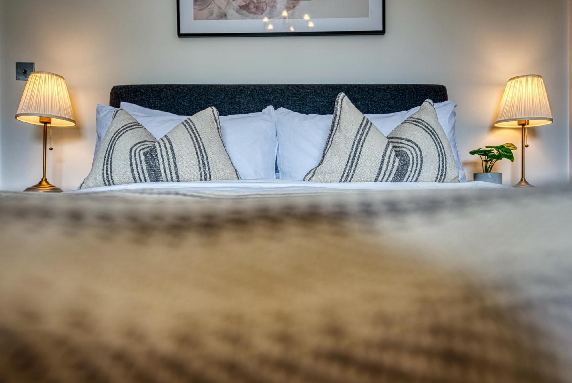 2 Bed Stunning Chic Modern Spacious Apt, Ocean Village, Southampton - Plenty Of Parking - By Blue Puffin Stays 外观 照片
