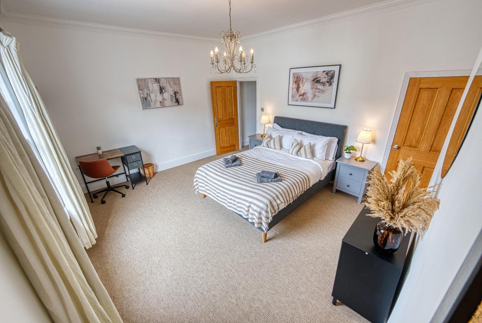 2 Bed Stunning Chic Modern Spacious Apt, Ocean Village, Southampton - Plenty Of Parking - By Blue Puffin Stays 外观 照片