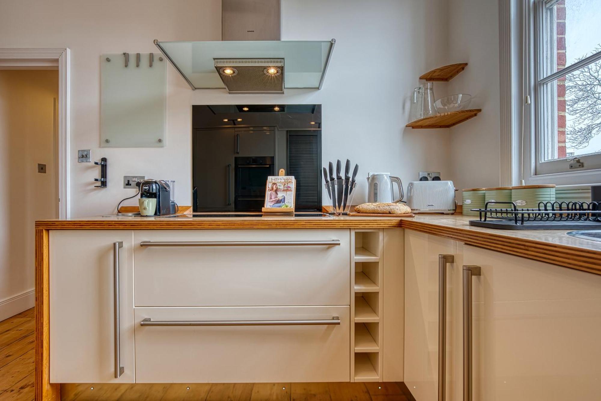 2 Bed Stunning Chic Modern Spacious Apt, Ocean Village, Southampton - Plenty Of Parking - By Blue Puffin Stays 外观 照片