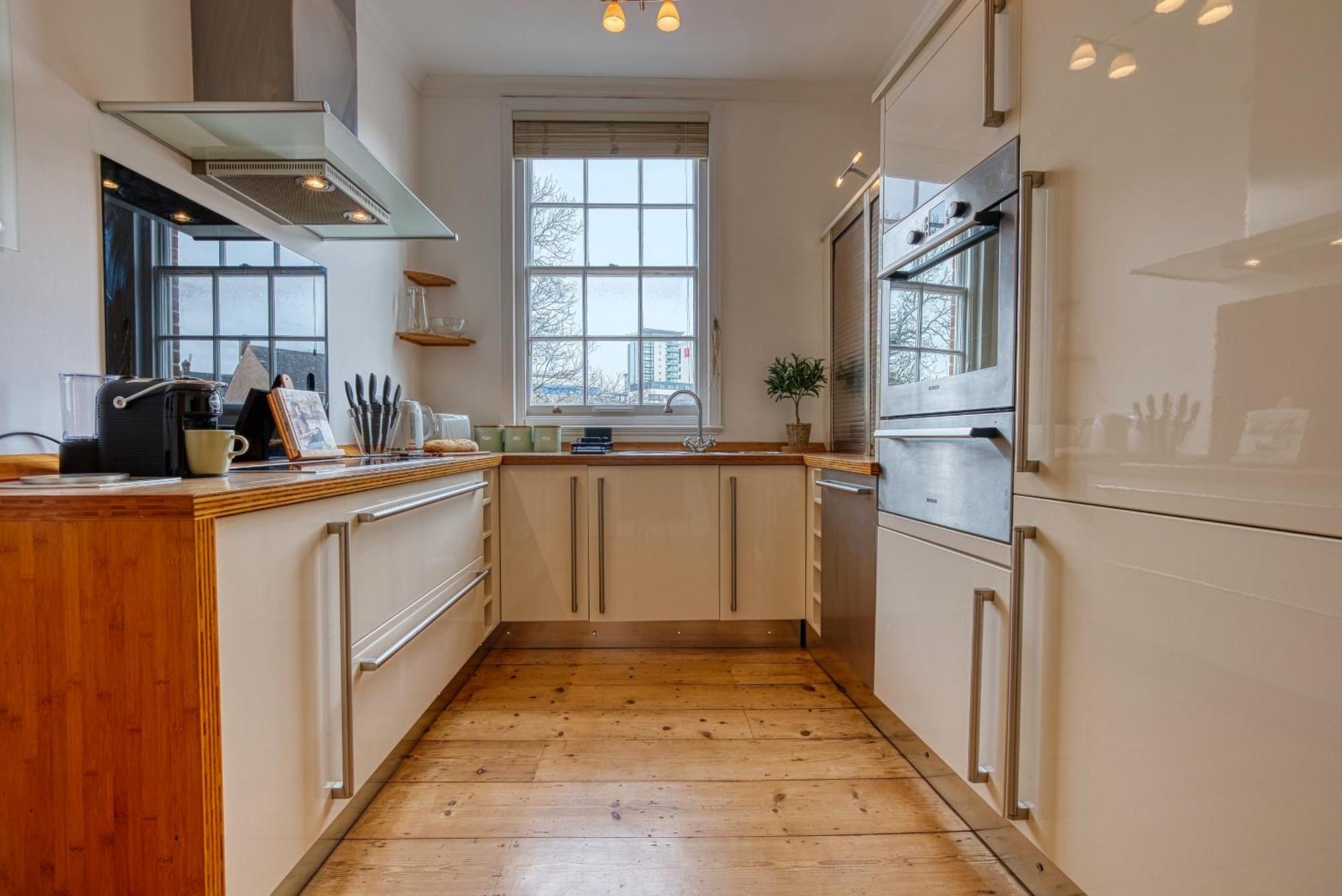 2 Bed Stunning Chic Modern Spacious Apt, Ocean Village, Southampton - Plenty Of Parking - By Blue Puffin Stays 外观 照片