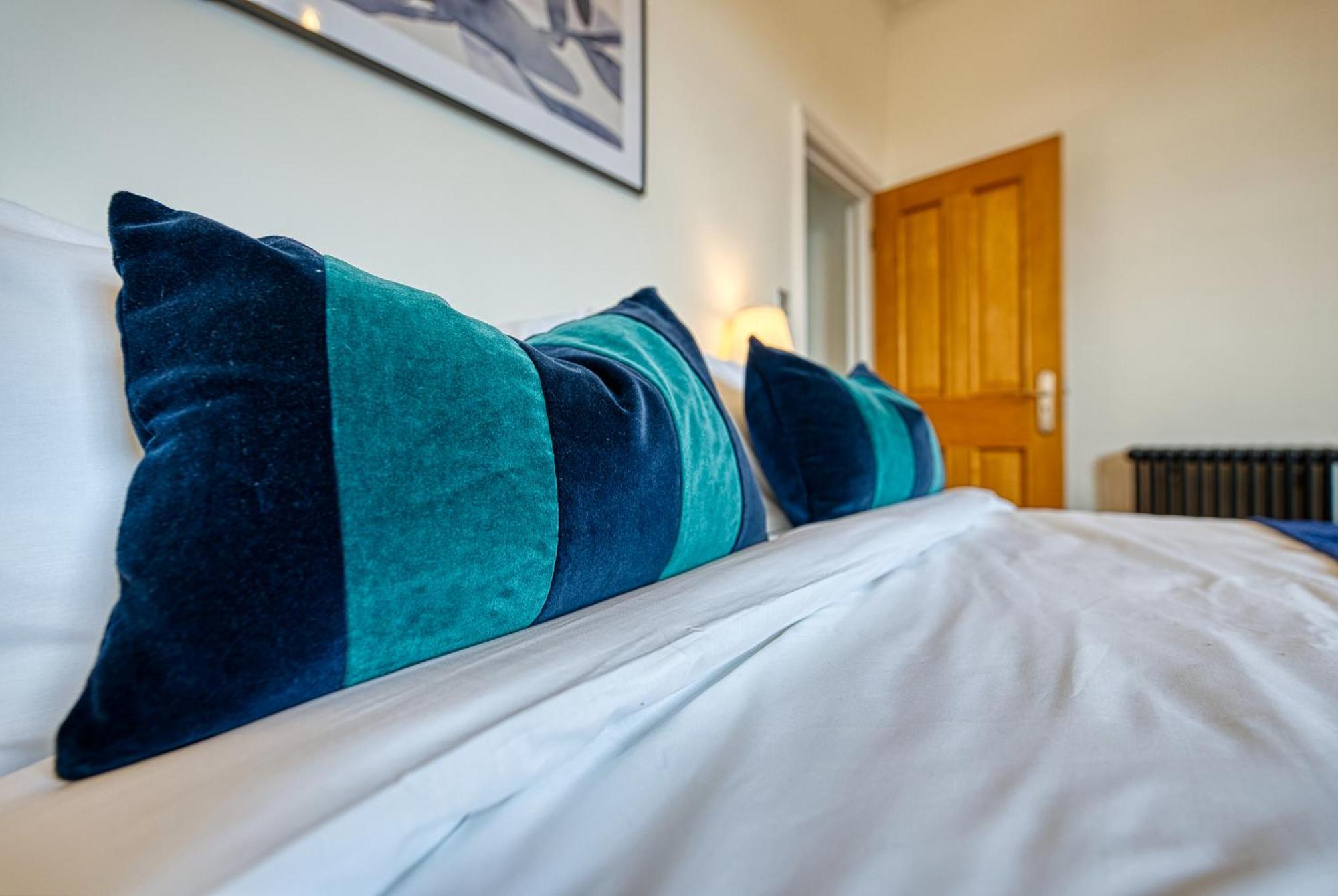 2 Bed Stunning Chic Modern Spacious Apt, Ocean Village, Southampton - Plenty Of Parking - By Blue Puffin Stays 外观 照片