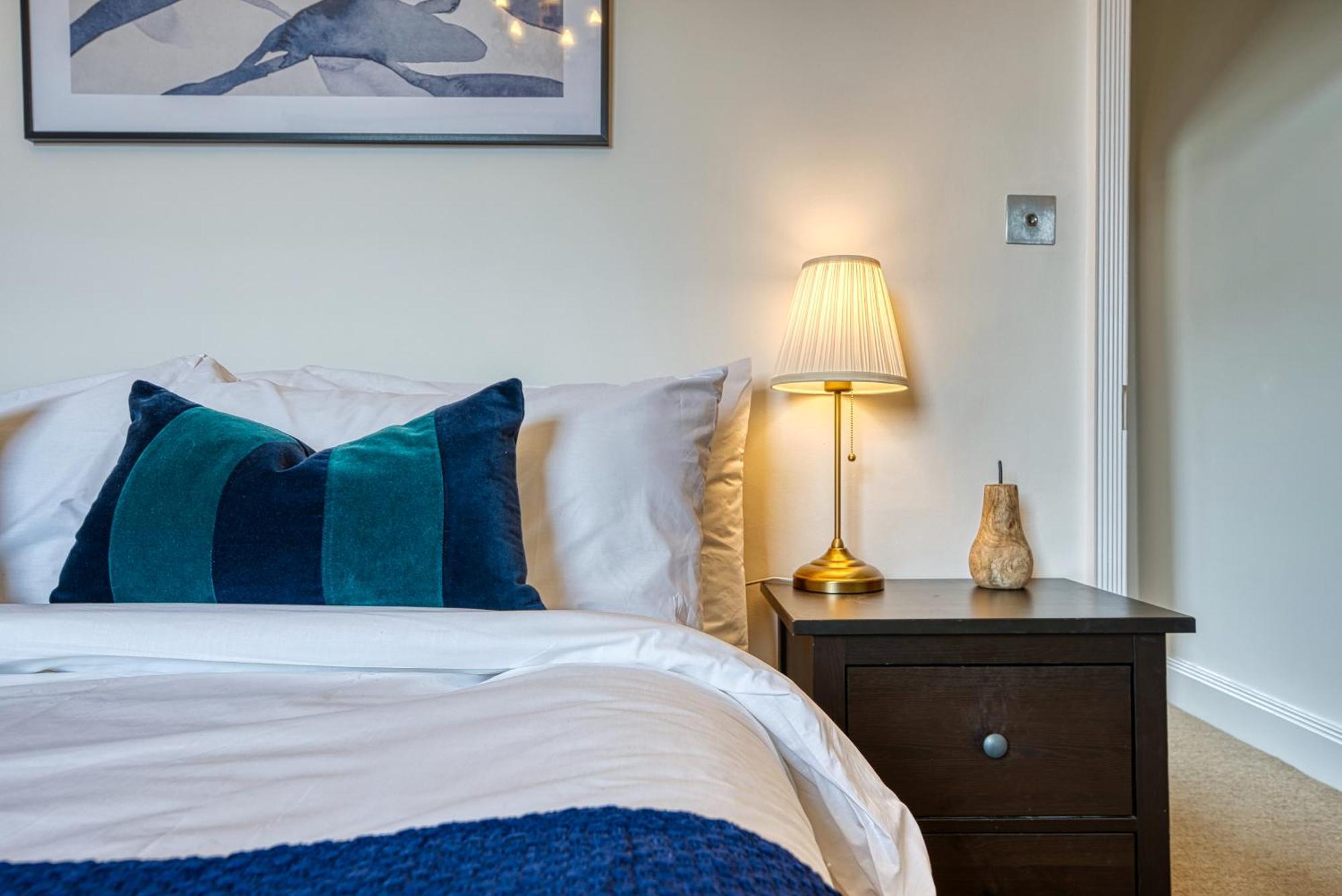 2 Bed Stunning Chic Modern Spacious Apt, Ocean Village, Southampton - Plenty Of Parking - By Blue Puffin Stays 外观 照片