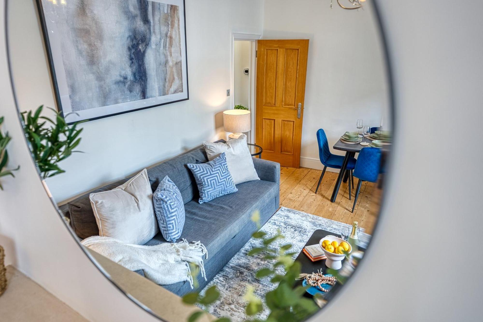 2 Bed Stunning Chic Modern Spacious Apt, Ocean Village, Southampton - Plenty Of Parking - By Blue Puffin Stays 外观 照片